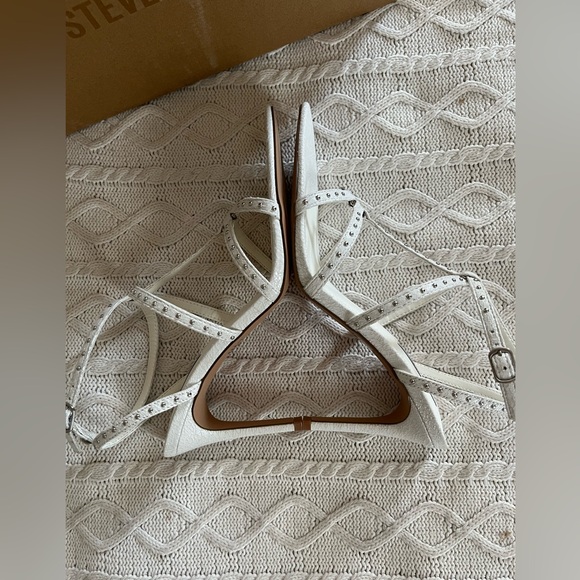 Steve Madden Silver Studded White Heels “Amour” Style Various Sizes - Picture 14 of 16